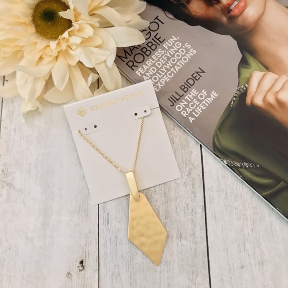 KENDRA SCOTT • Gold Brenton Slider Necklace - Picture 4 of 5